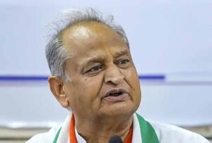 राजस्थान विधानसभा में हंगामा, पूर्व सीएम अशोक गहलोत बोले- इंदिरा गांधी पर स्तरहीन टिप्पणी बर्दाश्त नहीं