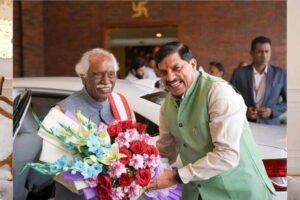 भोपाल पहुंचे हरियाणा के राज्यपाल बंडारू दत्तात्रेय, CM मोहन यादव ने की स्वागत
