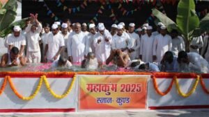 महाकुंभ से लाए गए गंगाजल से कैदियों ने किया स्नान