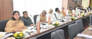 मुख्यमंत्री नीतीश कुमार ने बैठक में की पटना जिले की विकासात्मक योजनाओं की समीक्षा