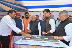 मुख्यमंत्री नीतीश कुमार ने पटना में समीक्षा बैठक में कहा-ग्राम पंचायतों में बनेंगे पंचायत सरकार भवन