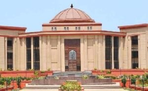 हाईकोर्ट ने शराब पीना और परिवार के प्रति गैर जिम्मेदार होने को माना क्रूरता, तलाक की अर्जी स्वीकार
