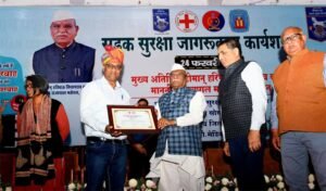 इंडियन रेडक्रॉस सोसायटी और पुलिस विभाग नने की सड़क सुरक्षा कार्यशाला