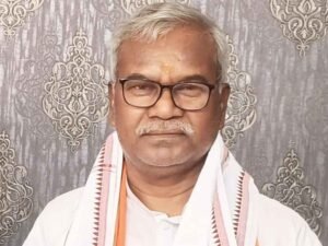 अयोध्या के श्री राम मंदिर निर्माण में पहली ईट रखने वाले दिवंगत कामेश्वर चौपाल के घर 50 लाख की चोरी