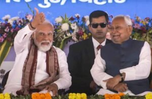 पीएम मोदी ने भागलपुर से संबोधत करते हुए राजद और कांग्रेस पर जमकर निशाना साधा