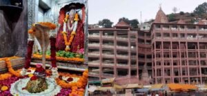 ओंकारेश्वर मंदिर में वीआईपी दर्शन व्यवस्था की आड़ में चलने वाले फर्जीवाड़े पर प्रशासन ने किया बदलाव