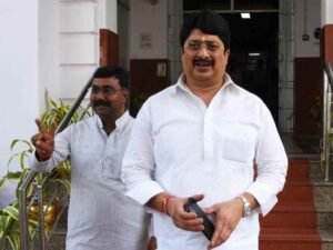 राजा भैया अकसर सामाजिक मुद्दों पर भी बेबाकी से राय रखते, गोधरा कांड पर भी बड़ी टिप्पणी, जुड़ेंगे तभी बचेंगे