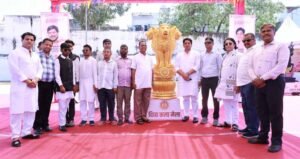 सामाजिक न्याय एवं अधिकारिता मंत्री ने किया दिव्य कला मेले का अवलोकन, दिव्यांगों के साथ खेला क्रिकेट व बोसिया स्टाल्स से की खरीददारी