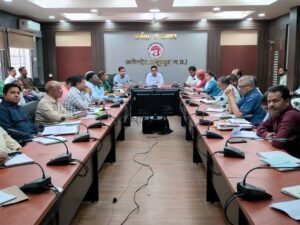 जिले के समस्त पीएचसी एव सीएचसी केंद्रों को टेलीमेडिसिन से जोड़ा जाए:  कलेक्टर