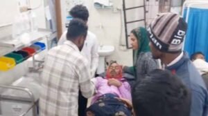 बराती से भरी बस और ट्रक के बीच भीषण टक्कर, एक दर्जन से अधिक लोग हुए घायल