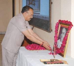 विधान सभा में स्वर्गीय महारावल को पुष्पांजलि