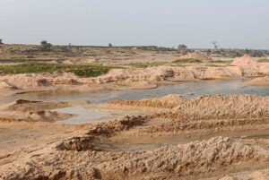 विदिशा जिले से निकलकर यूपी के जालौन में यमुना से मिलने वाली सिंध नदी का बुरा हाल हुआ