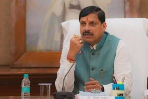 मुख्यमंत्री डॉ. यादव ने डॉग स्क्वॉड में प्रशिक्षण और स्वास्थ्य परीक्षण व्यवस्था संबंधी जानकारी प्राप्त की
