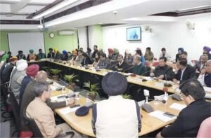 हरियाणा की सीमा पर चल रहे किसान आंदोलन को लेकर कल किसानों की केंद्र सरकार के साथ होगी बैठक