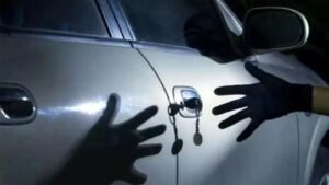 पलासिया थाना क्षेत्र से कारोबारी का चालक 90 लाख रुपये कीमती लग्जरी कार लेकर फरार, GPS से ट्रैक कर पकड़ा