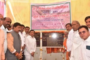 सूक्ष्म सिंचाई परियोजनाओं से अब किसान वर्ष में तीन बार फसलें पैदा करेंगे : उप मुख्यमंत्री देवड़ा