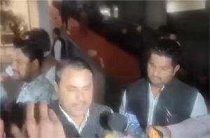 हरियाणा विधानसभा के बजट सत्र के चौथे दिन की कार्यवाही में हुआ हंगामा, कांग्रेस ने किया वाॅकआउट