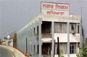 लुधियाना नगर निगम में भारी हंगामे के बीच मेयर द्वारा 1 हजार 91 करोड़ का बजट किया पेश
