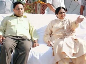 मायावती के भाई आनंद कुमार पार्टी के नेशनल कॉर्डिनेटर नहीं रहेंगे, आकाश को बाहर करने के बाद फैसला