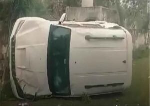 हरियाणा के रेवाड़ी में बावल मार्ग पर सुठाना गांव में ओवरस्पीड स्कॉर्पियो के सामने गाय आने से दर्दनाक हादसा