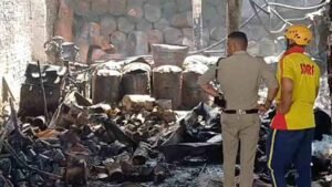 हरिद्वार में नौ घंटे बाद बुझी केमिकल फैक्टरी की आग, मालिक समेत दो की मौत