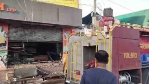 बालोतरा के पीएनपी हैंडलूम फैक्ट्री में लगी भीषण आग, ढई घंटे बाद आग पर पाया  काबू
