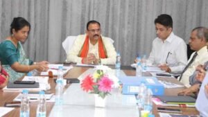 स्वास्थ्य मंत्री जायसवाल ने रायपुर में चिकित्सा सुविधाओं के सुदृढ़ीकरण और विस्तार के लिए की बैठक