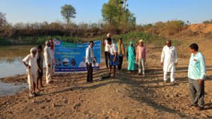 जल गंगा संवर्धन अभियान मे विभिन्न ग्राम पंचायत में लोगों ने किया श्रमदान