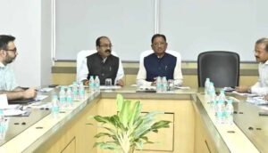 तेजी से कार्य करते हुए अच्छी गुणवत्ता के साथ समय-सीमा में सड़कों, पुल-पुलियों व भवनों के निर्माणकार्य करें पूर्ण : सीएम साय