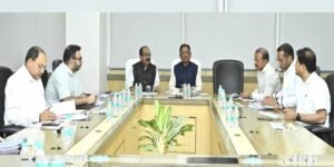 रायपुर : तेजी से कार्य करते हुए अच्छी गुणवत्ता के साथ समय-सीमा में सड़कों, पुल-पुलियों व भवनों के निर्माणकार्य करें पूर्ण : विष्णु देव साय