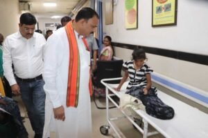 रायपुर : स्वास्थ्य मंत्री श्याम बिहारी जायसवाल ने किया डीकेएस अस्पताल का औचक निरीक्षण