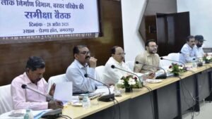 रायपुर : कनेक्टीविटी बढ़ाने सड़कों एवं पुल-पुलियों के निर्माण को सर्वोच्च प्राथमिकता के साथ करें पूर्ण – डॉ. कमलप्रीत सिंह