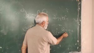 शुद्ध और प्रवाहमयी भाषा का करें विकास, यह कौशल दिलाएगा सफलता