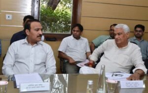 हीट वेव से आमजन की सुरक्षा के लिए तैयारियों की समीक्षा बैठक आयोजित