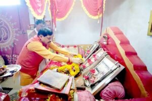मुख्यमंत्री डॉ. यादव ने नर्मदापुरम के दादा कुटी में प्रदेश की सुख-समृद्धि के लिए पूजा अर्चना की