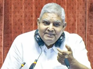 प्रश्नकाल के दौरान सभापति धनखड़ ने ऐसी बात कह दी, जिसने सदन का माहौल में हल्का कर दिया