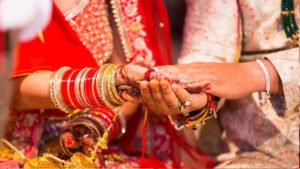 अशोकनगर में 35 के शिक्षक ने स्कूल की छात्रा से रचा ली शादी, ‘प्रियंका और निक’ वाला कनेक्शन, परिवार को ऐसे पता चला