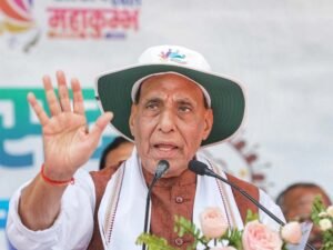 केंद्रीय रक्षा मंत्री राजनाथ सिंह ने दिया बयान- नेहरू भी औरंगजेब को क्रूर और कट्टरपंथी शासक मानते थे