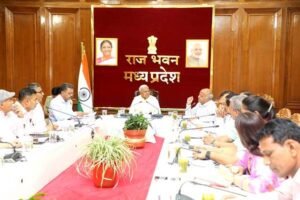 राज्यपाल द्वारा वन एवं जनजातीय कार्य विभाग की योजनाओं की समीक्षा