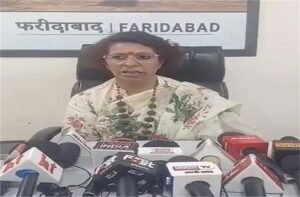 दूसरी महिला के साथ लिव इन रिलेशनशिप में रह रहे सरकारी डॉक्टर को सस्पेंड करने के आदेश दिए