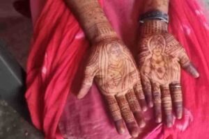 मेहंदी लगाए बैठी रही दुल्हन…वर पक्ष ने दहेज में एक लाख की मांग और इन्हीं एक लाख रुपयों के लिए बारात वापस ले गए