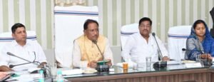 सीएम साय की अध्यक्षता में समीक्षा बैठक, बोले – जनहित के कामों में लापरवाही बर्दाश्त नहीं होगी