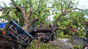 मई में मौसम असामान्य रूप से व्यवहार कर रहा, भारी बारिश और तूफान का अलर्ट