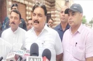विनेश फोगाट के एक ट्वीट पर डिप्टी स्पीकर डॉ. कृष्ण मिड्डा ने तीखा पलटवार किया, कहा- वे बस वही तक सीमित