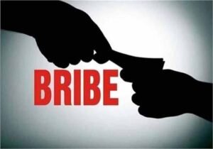 दुकान की डीड करने के नाम पर रिश्वत की मांग करने वाले नायव तहसीलदार 6 माह बाद गिरफ्तार
