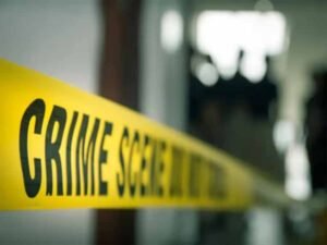 यूपी के जाैनपुर में पुलिस टीम को कुचलने वाले बदमाश को किया ढेर, दो साथी घायल