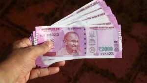 भारतीय रिज़र्व बैंक द्वारा दो साल पहले नोटबंदी के बाद भी 6,266 करोड़ रुपये मूल्य के नोट चलन में