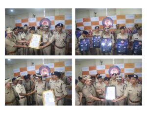 ◆ अब आम जनता क्यूआर कोड स्कैन कर, पुलिस की कार्यप्रणाली व उसके व्यवहार के संबंध में दे सकेगी अपना फीडबैक, डीजीपी मध्यप्रदेश ने फीडबैक क्यूआर कोड का लोकार्पण कर दिया आमजन को संदेश कि, अपनी अमूल्य राय देकर, पुलिसिंग को और बेहतर बनाने में दे सहयोग।