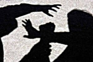 मुरादाबाद में छेड़छाड़ का विरोध करने पर नाबालिग किशोरी और उसके परिवार से मारपीट, पिता को गंभीर चोटें आईं