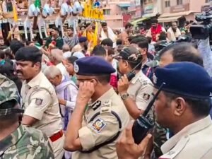 पुरी रथ यात्रा भगदड़ पर बड़ा एक्शन, DM-SP का ट्रांसफर, DCP- कमांडेंट सस्पेंड
